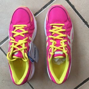 NWT ASICS Gel sneakers